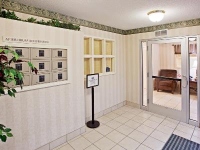 Sonesta Simply Airport Hotel 3*