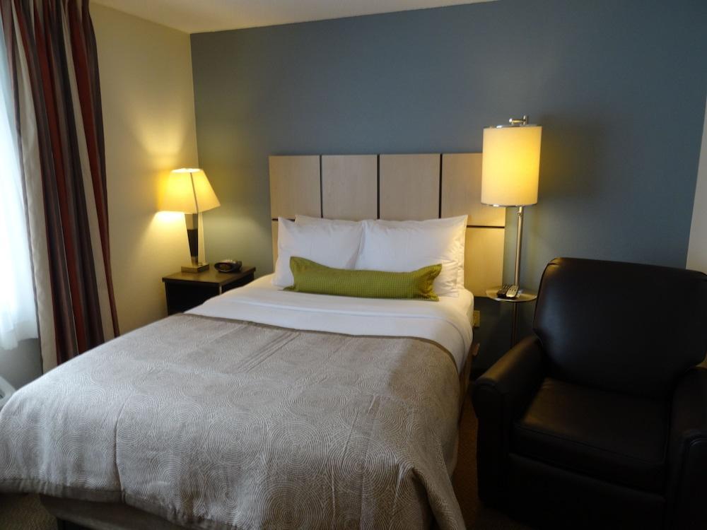 Sonesta Simply Airport 3*
